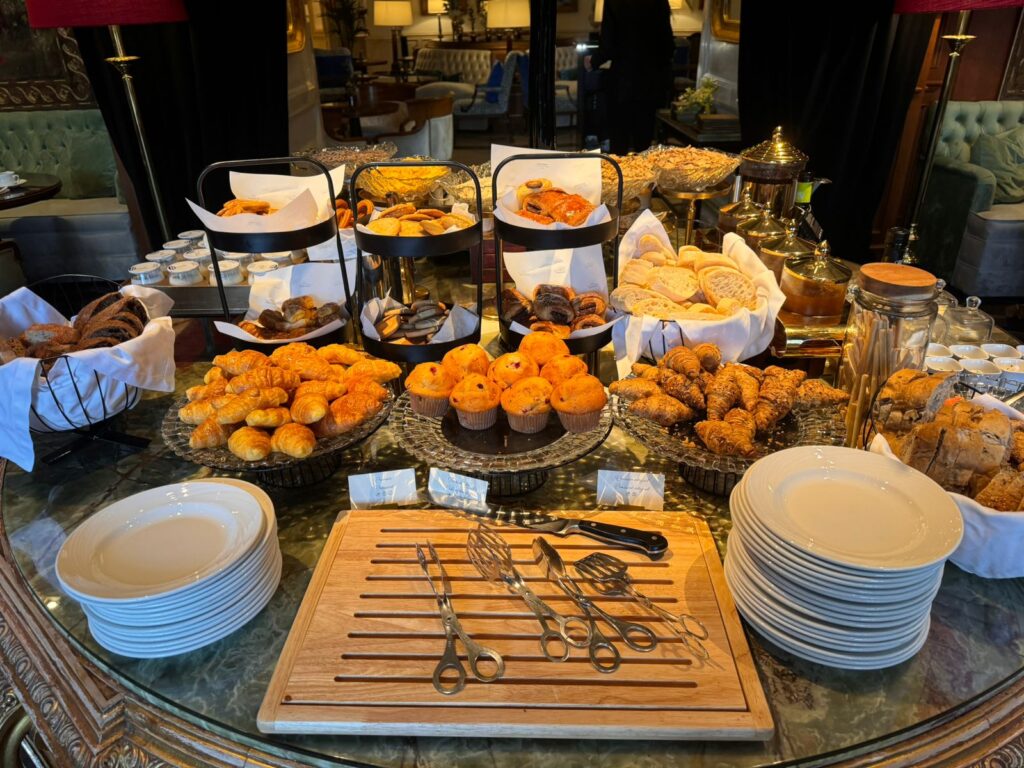 cafe da manha hotel madrid melia